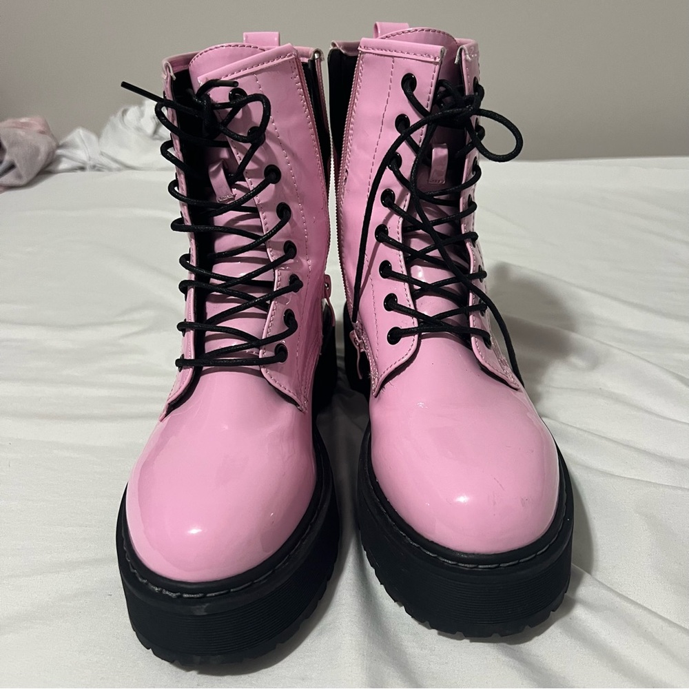 Steve Madden bubblegum pink dr Martin boots 8.5